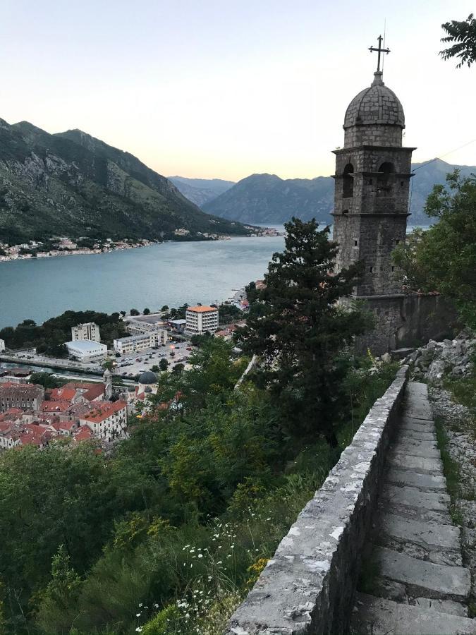 Romantic Rooftop View Hideaway- Old Town Nr 404 Kotor Luaran gambar